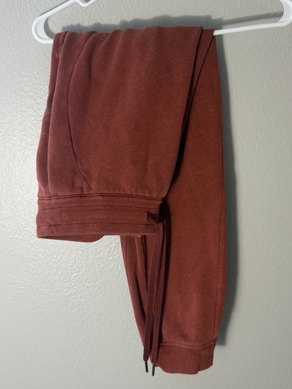 lululemon scuba athletica Rust Joggers with Drawstring